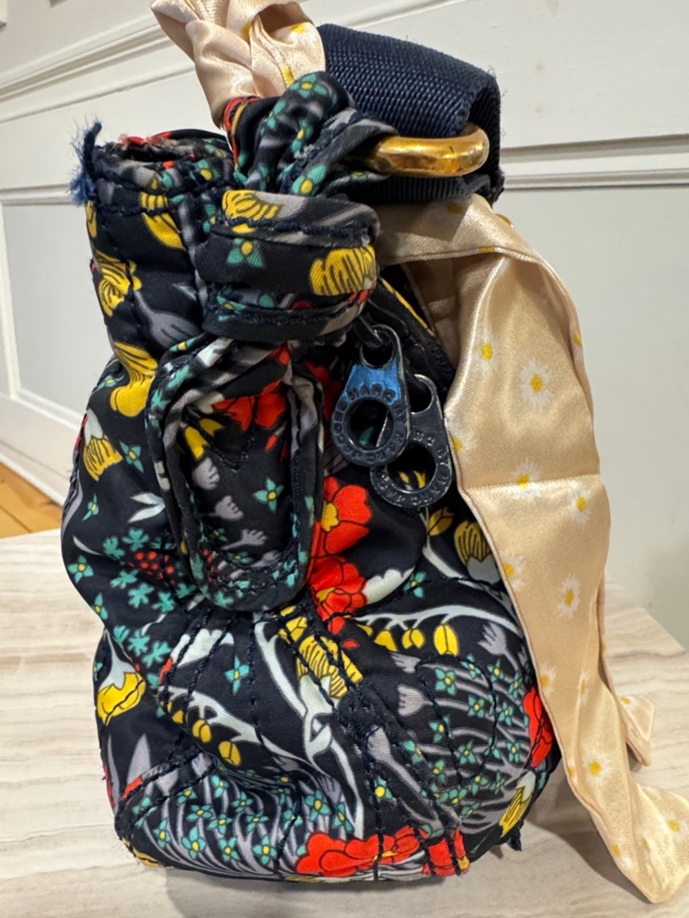 Marc Jacobs Natasha Quilted Floral Crossbody Blue with Red & Yellow Flowers - Picture 8 of 17